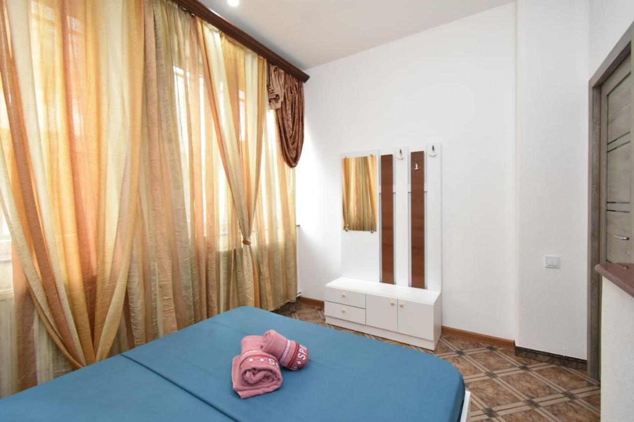 Guesthouses Opera Jerevan Exteriör bild