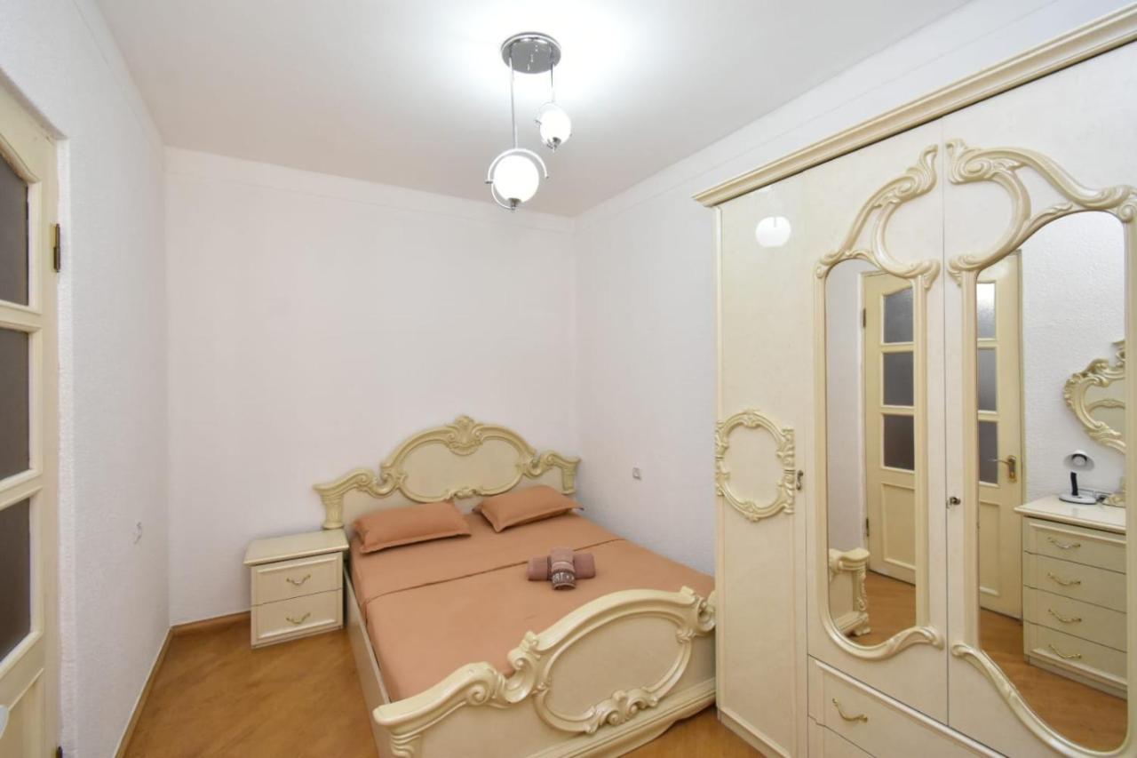 Guesthouses Opera Jerevan Exteriör bild